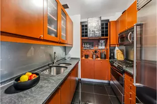 230 W 56th St, New York City, NY 10019 - Photo 5