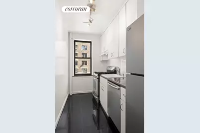 300 W 72nd Street #6D, New York, NY 10023 - Photo 5