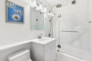 201 E 17th St, New York, NY 10003 - Photo 5