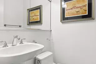 201 E 17th St, New York City, NY 10003 - Photo 7