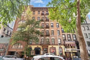 246 E 51st St, New York City, NY 10022 - Photo 1