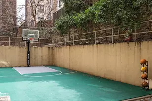 114 E 72nd St, New York City, NY 10021 - Photo 15
