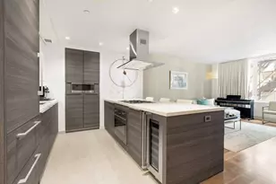 151 W 21st St, New York City, NY 10011 - Photo 3