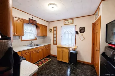 93-09 Vanderveer Street, New York City, NY 11428 - Photo 11