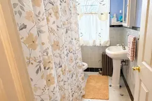 93-09 Vanderveer St, New York City, NY 11428 - Photo 9