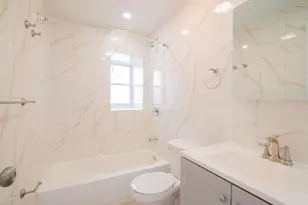 73-15 170th St, New York City, NY 11366 - Photo 5