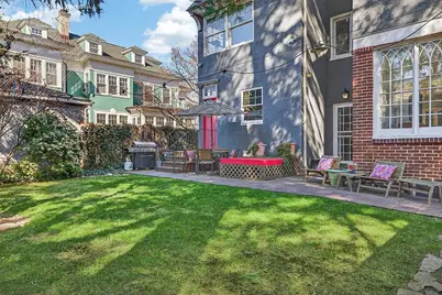 116 Buckingham Road, New York City, NY 11226 - Photo 17