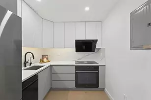 28-08 21st St, New York City, NY 11102 - Photo 5