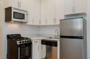 340 W 17th St, New York City, NY 10011 - Photo 9