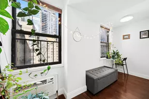 141 E 55th St, New York City, NY 10022 - Photo 1