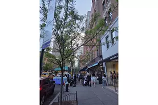 136 W 70th St, New York City, NY 10023 - Photo 9