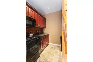 136 W 70th St, New York City, NY 10023 - Photo 3