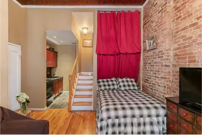 136 W 70th Street #3, New York City, NY 10023 - Photo 3
