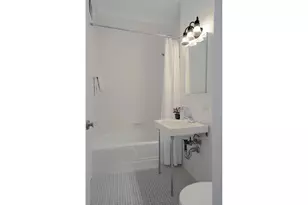 200 E 57th St, New York City, NY 10022 - Photo 11