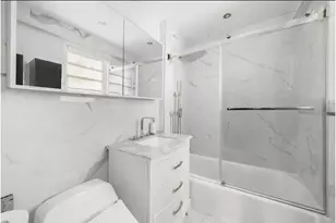 58 W 58th St, New York City, NY 10019 - Photo 7