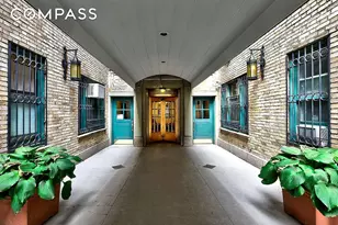 325 W 45th St, New York, NY 10036 - Photo 11