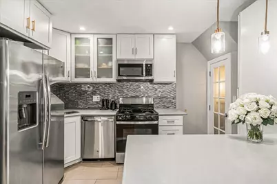 67-100 Dartmouth Street, Forest Hills, NY 11375 - Photo 11