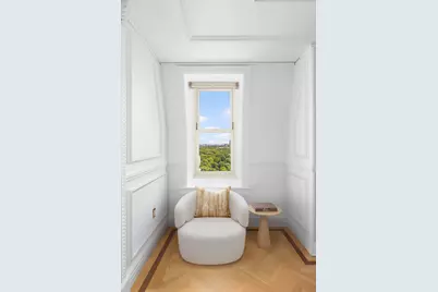 1 Central Park S #1801, New York, NY 10019 - Photo 17