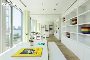 176 Perry St, New York, NY 10014 - Photo 23