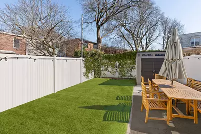 32 Reeve Place #TWNHSE, Brooklyn, NY 11218 - Photo 9