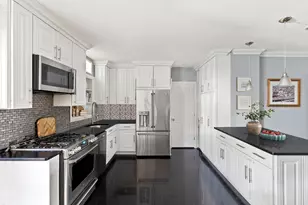 32 Reeve Pl, Brooklyn, NY 11218 - Photo 3