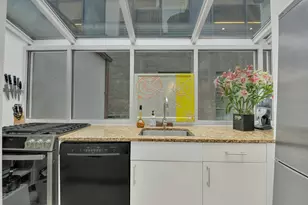 155 E 49th St, New York City, NY 10017 - Photo 3