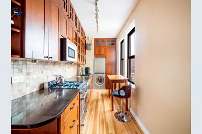 28 W 69th Street #8B, New York, NY 10023 - Photo 3