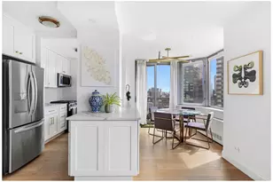 500 W 43rd St, New York City, NY 10036 - Photo 5