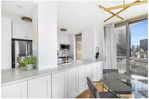 500 W 43rd St, New York City, NY 10036 - Photo 3