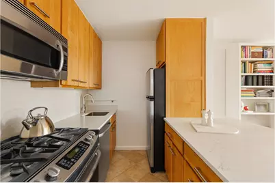 270 W 17th Street #5D, New York City, NY 10011 - Photo 3