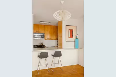 270 W 17th Street #5D, New York City, NY 10011 - Photo 3