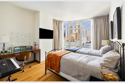 555 W 59th Street #15B, New York City, NY 10019 - Photo 7
