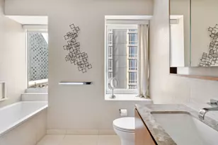 555 W 59th St, New York City, NY 10019 - Photo 9