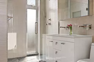 129 N 3rd St, New York City, NY 11249 - Photo 5