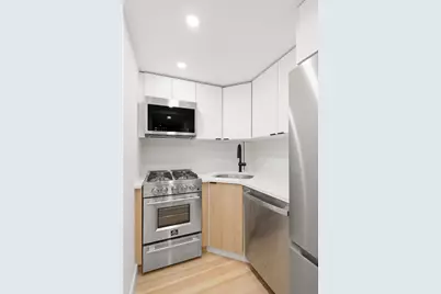 321 E 48th Street #11H, New York City, NY 10017 - Photo 3