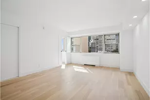 321 E 48th St, New York City, NY 10017 - Photo 7