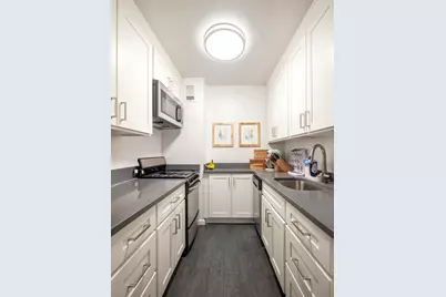 133 Barrow Street #4B, New York City, NY 10014 - Photo 3