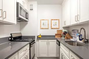 133 Barrow St, New York City, NY 10014 - Photo 3