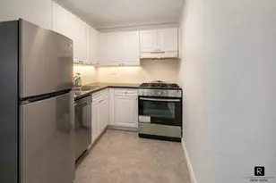 240 E 55th St, New York City, NY 10022 - Photo 3