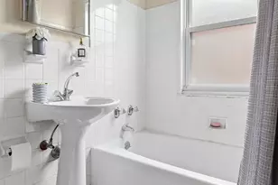 101 W 12th St, New York, NY 10011 - Photo 17