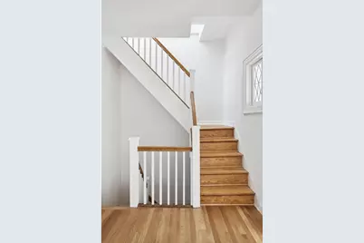 87 Perry Street, New York City, NY 10014 - Photo 9