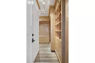 87 Perry St, New York City, NY 10014 - Photo 7