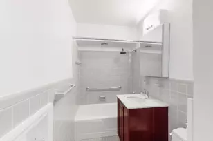 211 E 53rd St, New York City, NY 10022 - Photo 13