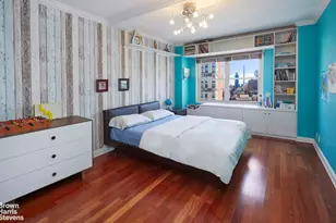 370 E 76th St, New York City, NY 10021 - Photo 5