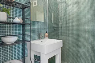 101 W 12th St, New York City, NY 10011 - Photo 5