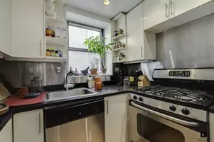 525 E 11th St, New York City, NY 10009 - Photo 9