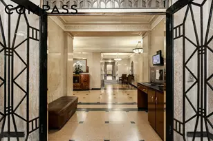 400 E 52nd St, New York City, NY 10022 - Photo 13