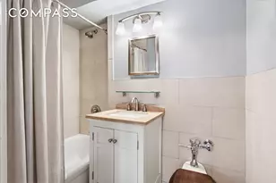 166 E 35th St, New York, NY 10016 - Photo 5