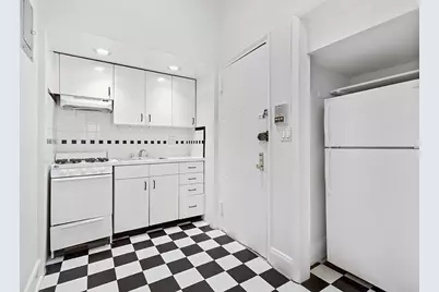 145 E 61st Street #4A, New York City, NY 10065 - Photo 1