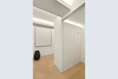 235 E 49th Street #6E, New York, NY 10017 - Photo 13